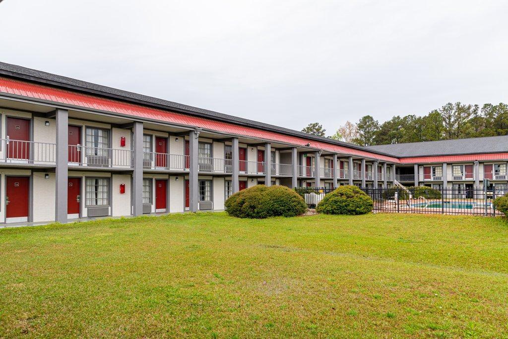 Red Roof Inn Savannah - Richmond Hill I-95 Ngoại thất bức ảnh